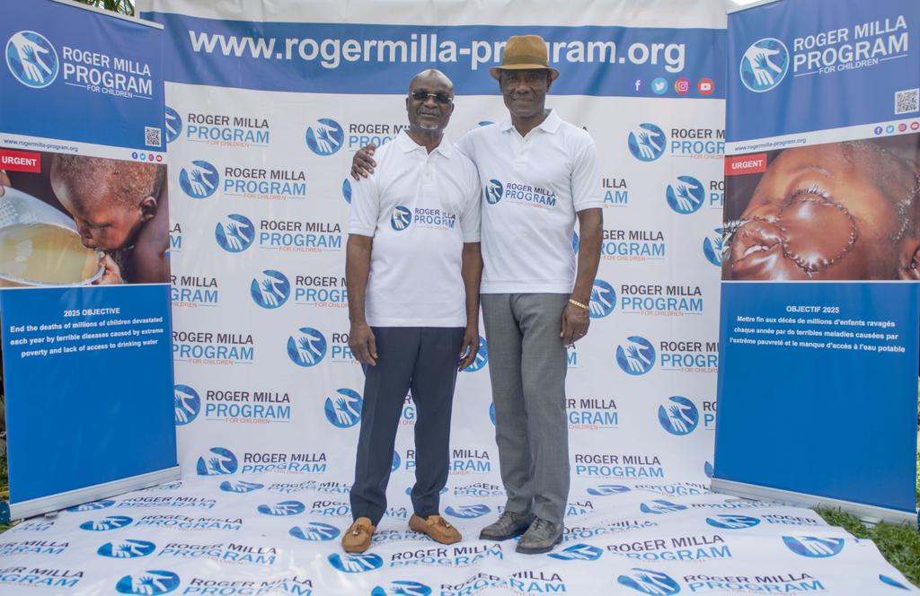 R_MillaProgram's tweet photo. Le #RogerMillaProgram vous souhaite un Excellent début de mois de Décembre !!!
Ensemble pour un monde sans Noma et les maladies liées à l'eau non potable.
#EradicateNoma #decembre @roger_milla_9 https://t.co/hnWkuhVcCD
