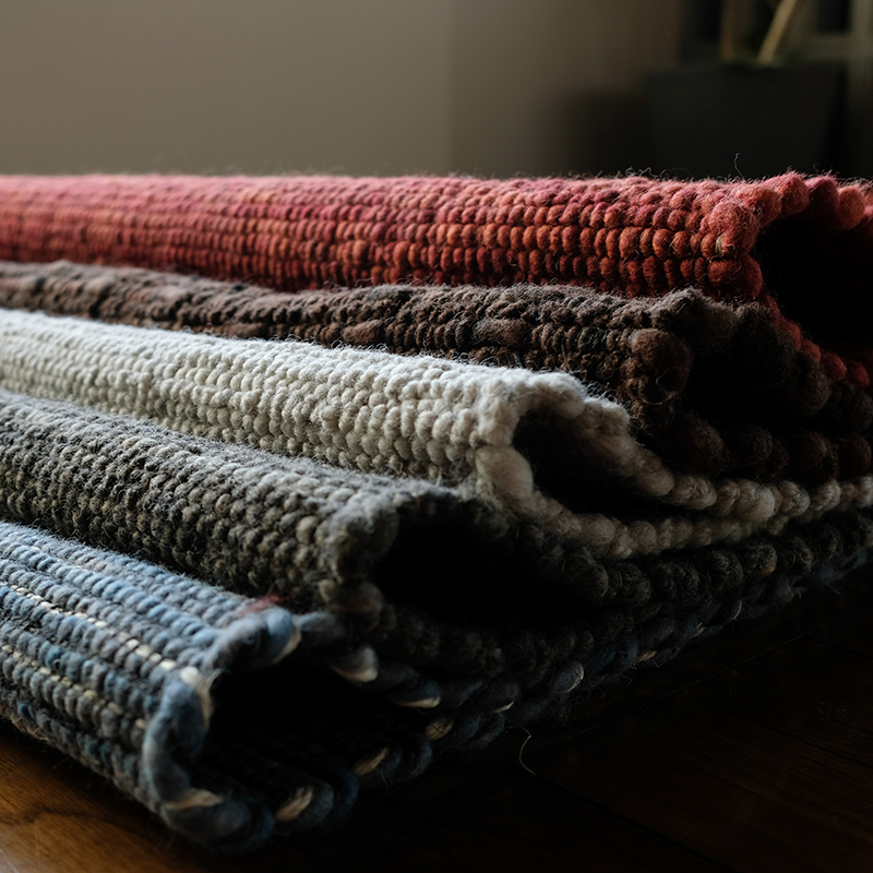 1750年ドイツに創業したPAULIG社のHAND WOVEN CARPETの特集ページを公開しました。
pfsonline.jp/html/newpage.h…

また、現在、一部アイテムは数量限定でスペシャルプライスにて販売中です！
pfsonline.jp/shopbrand/005/X

#pacificfurnitureservice #pfs #ラグ