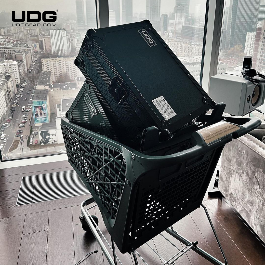 udggearcom's tweet photo. Thanks @adamdegreat for showing the UDG Ultimate Flight Case Multi Format CDJ/MIXER Black MK3
#UDG #UDGGEAR #Deejay #DJLIFE #UDGonTheRoad #DJonTour #UDGReGram #adamdegreat #pioneerdj #djatwork #nightlife #club #L4L #instagood #photooftheday #Warsaw #fitlovers #djcontroller https://t.co/swknBJRvtb