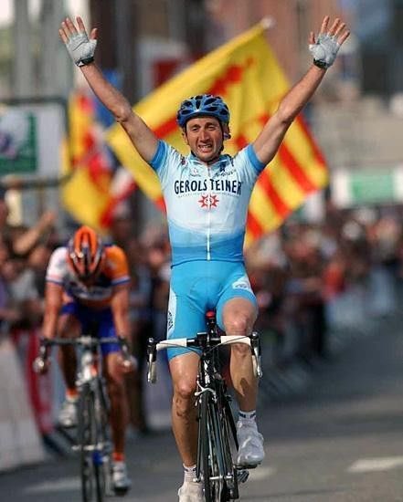 MET HELMETS tweet media