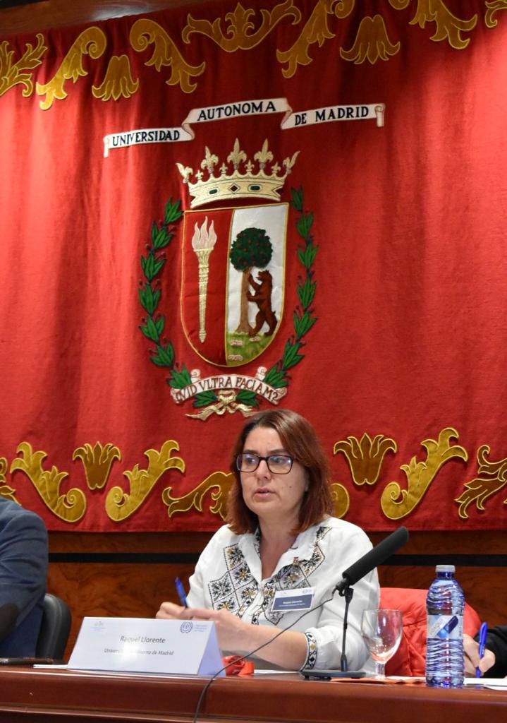 Se observan cambios estructurales, aunque no sabemos bien cuántos contratos indefinidos y temporales se han hecho, específicamente, gracias la RL2021 y cuántos se han dejado de hacer.

Raquel Llorente de <a href="/UAM_Economicas/">UAM | Económicas</a> en #UAMOIT2022