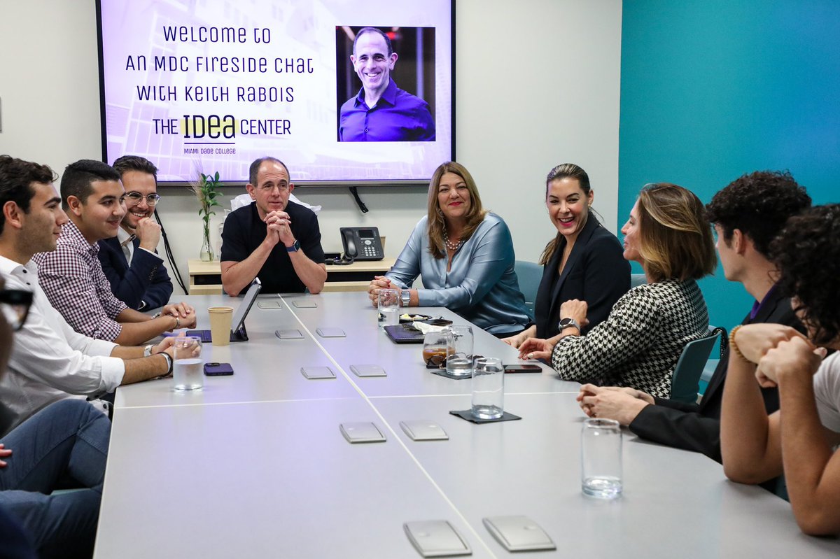 AntonioDelgad9's tweet photo. Thank you @rabois for sharing your journey and wisdom with @MDCollege students, alumni and entrepreneurs during the fireside chat with @mdcpresident. Your bet for Miami is having a great impact. #MiamiTech #MDCTech https://t.co/SEPaBHgv74