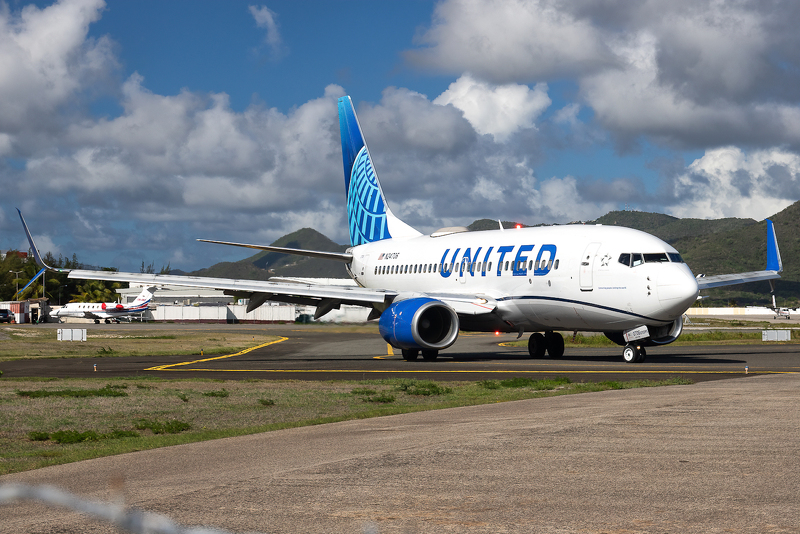 airwaysmagazine's tweet photo. The news of new crew bases at Orlando (MCO) and Las Vegas (LAS) comes amidst tense contract negotiations with its pilots.
#AirLinePilotsAssociation #LasVegasHarryReidInternationalAirport #OrlandoInternationalAirport #Pilots #UnitedAirlines
https://t.co/Q0wcKsfMEd https://t.co/eeCY9RNzHr