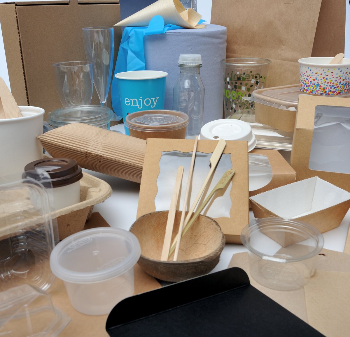 CafeCLtd's tweet photo. So much #food #packaging, so little time - call @CafeCLtd team for direct access to a wide range of #products and #expertadvice! #takeaway #delivery #packagingoptions #coffeeshops #bakeries #farmshops #supermarkets https://t.co/u5zk7hXn9h