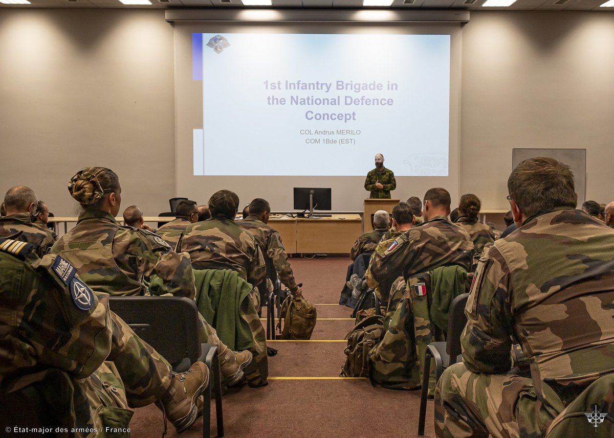FrForcesEstonia's tweet photo. Today, a delegation from the Higher defence studies center @CHEM_FR, currently on a journey in 🇪🇪, travelled to Tapa military camp. After being presented main capacities of the #NATO #eFPBG, they were updated on the ongoing operational situation. https://t.co/nvrj6Mcuw6
