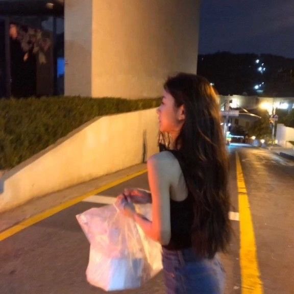 Baby, ❤️‍🩹baby🙈, you're my sun ☀️and moon 🌙 
Girl, 👸you're everything 🖖between
A lot of pretty 👸faces could waste my time⏱️
But you're my dream girl You make 🌸💐🌹flowers bloom🌹🌸💐
Girl, you 👆🏻make the ⭐️stars collide✨