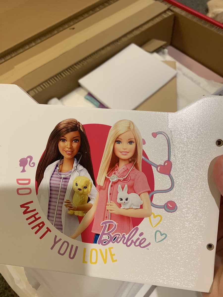 cxnochlo's tweet photo. @Barbie @verynetwork @Mattel Opened Barbie vet set which was damaged, and now she’s opened her Barbie advent calendar, the doll is also damaged. Very disappointing considering the vet was £99 and the calendar £20. https://t.co/rdn6fwrLnC