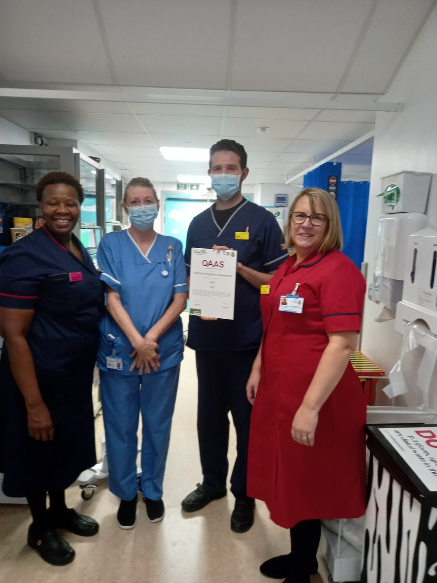 Congratulations to the wards that achieved Gold, following their #QAAS visits. Great achievement <a href="/JulietPearce4/">Juliet Pearce</a> <a href="/sizzles11/">Siziwe Turner</a> <a href="/LauraNeal_/">Laura Neal 💙🌻</a> <a href="/IOWNHS/">Isle of Wight NHS Trust</a>