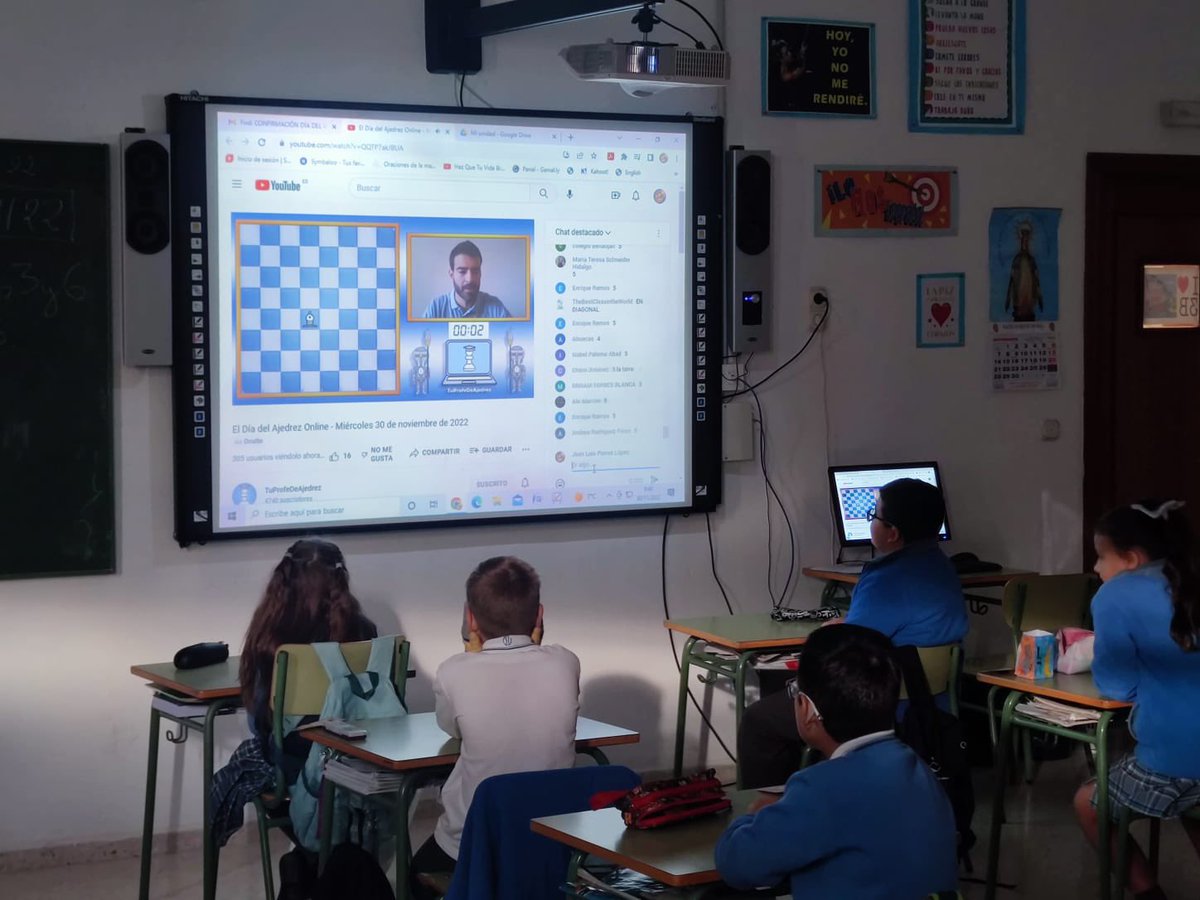 LaGoletaColegio's tweet photo. #TuprofedeAjedrez♟
Como de costumbre, nuestros chicos de 3º de #PrimariaGoleta disfrutaron muchísimo de la actividad de iniciación al ajedrez con @TuProfeDAjedrez. Muchas gracias por organizarlo‼️
#SomosLaGoleta💙 https://t.co/ZMBWSl39Ti