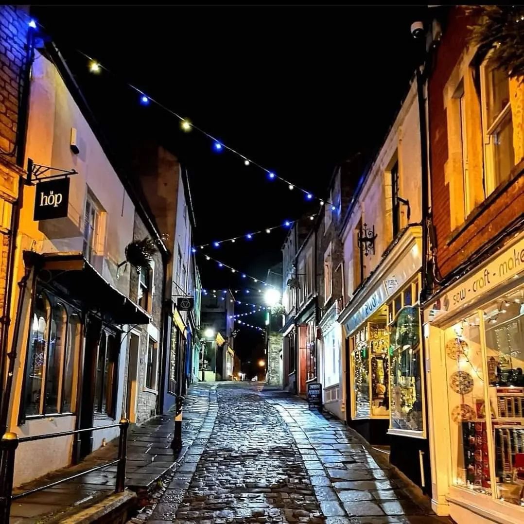 Black Swan Arts tweet media