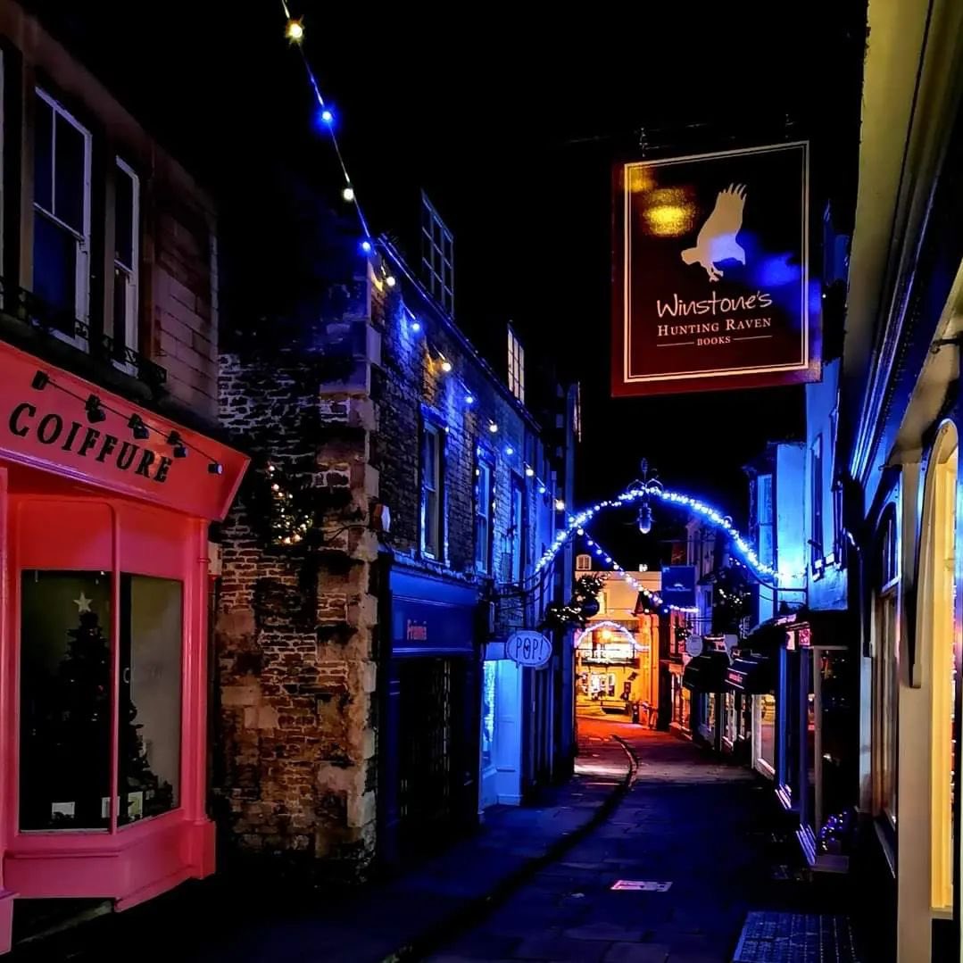 Black Swan Arts (@blackswanarts) on Twitter photo Shops in #Frome have come together to promote festive shopping. Small business owners are the heart of our community and need our active support. Markets at Makers Yard <a href="/cheeseandgrain/">Cheese and Grain</a> <a href="/morethanamarket/">The Frome Independent</a> this w’end.
#buylessbuybetterbuyhandmade #shoplocal #SupportSmallBusinesses Shops in #Frome have come together to promote festive shopping. Small business owners are the heart of our community and need our active support. Markets at Makers Yard <a href="/cheeseandgrain/">Cheese and Grain</a> <a href="/morethanamarket/">The Frome Independent</a> this w’end.
#buylessbuybetterbuyhandmade #shoplocal #SupportSmallBusinesses