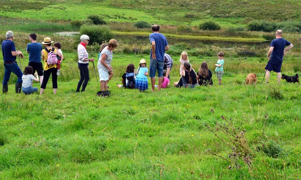 Inagh EIP farmers are really looking forward to highlighting their work on the Upper Inagh River Catchment at their seminar this Sat (3 Dec)

A Big Thank You to @pippa_hackett @ShanakyleBogEIP  @BurrenbeoTrust & others

Lots of chat & lots of this:

#farming #water #biodiversity