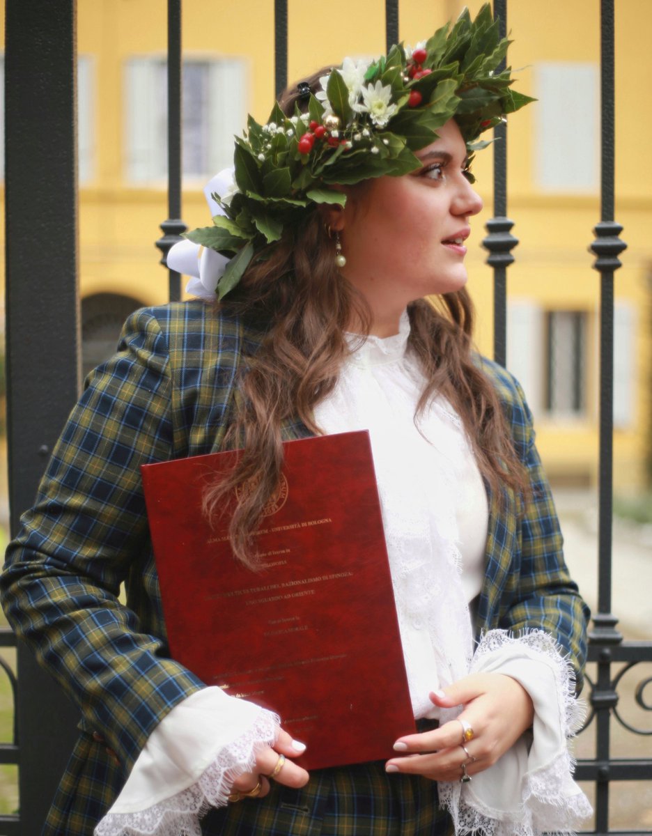 IreneMagon's tweet photo. sopravvissuta ad una laurea in filosofia grazie fans https://t.co/H8dcy2XAOP