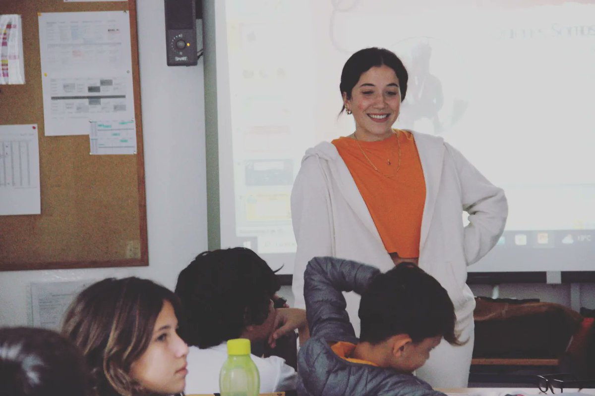 AsocAdintre's tweet photo. ¡¡ Cómo disfrutamos dando a conocer la labor de la Asociación ADINTRE en el @colegiolascanadas !!

 El pasado martes tuvimos la maravillosa oportunidad de poder presentar nuestra entidad, y dar a conocer nuestros servicios https://t.co/Rlah1LNrGB