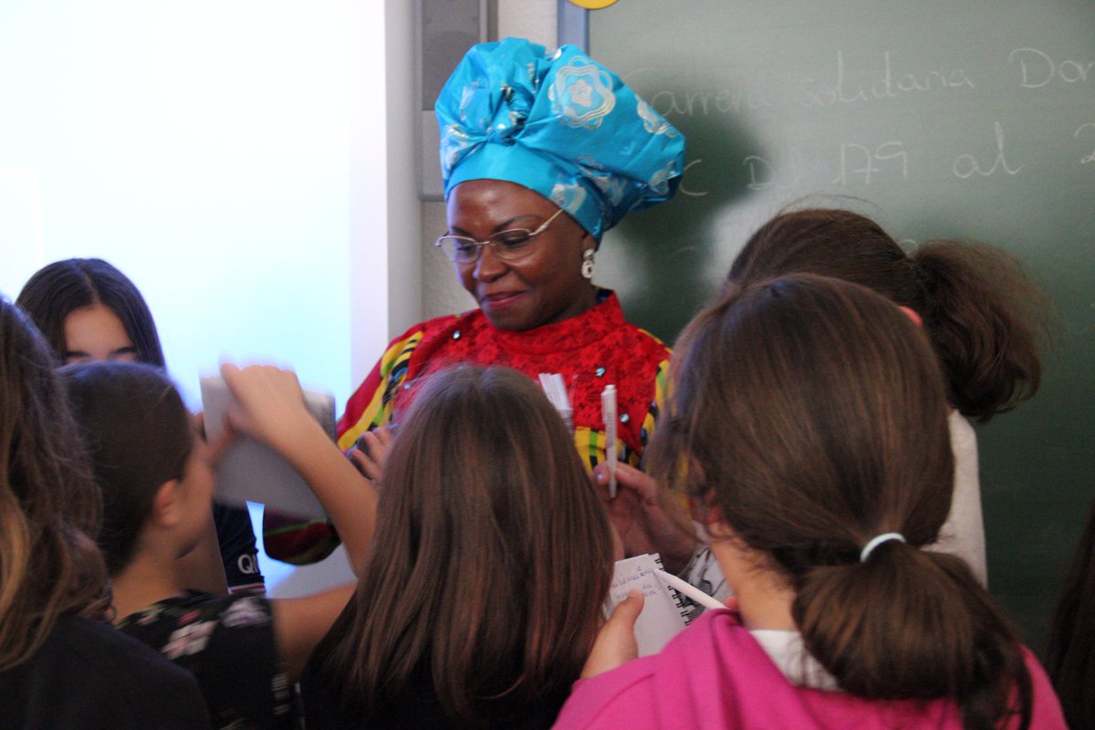 AsocAdintre's tweet photo. ¡¡ Cómo disfrutamos dando a conocer la labor de la Asociación ADINTRE en el @colegiolascanadas !!

 El pasado martes tuvimos la maravillosa oportunidad de poder presentar nuestra entidad, y dar a conocer nuestros servicios https://t.co/Rlah1LNrGB
