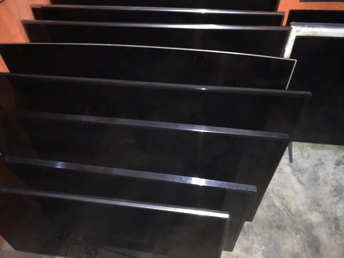 crtedge's tweet photo. We have various brand of smartTV set!
Samsung,LG,Sony,Hitachi,Hisense and lot more.
 For ore information call Ade
08027354643
07035966967. https://t.co/VnuxntAhM8