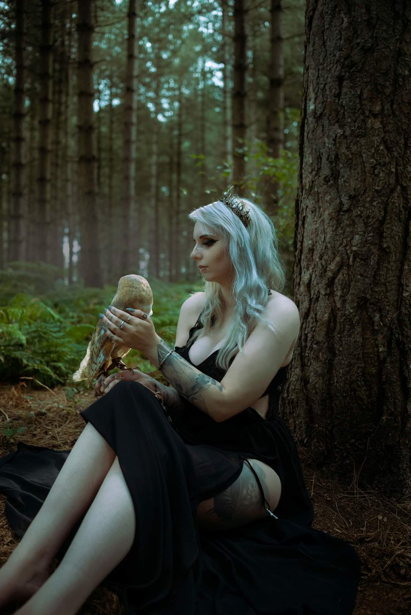 I'm going to start adding my pagan ways into my NFTs. Coming in full in very soon! 
"Tør mine tårer nu18, hold mig ind til dig, dybt i skoven"