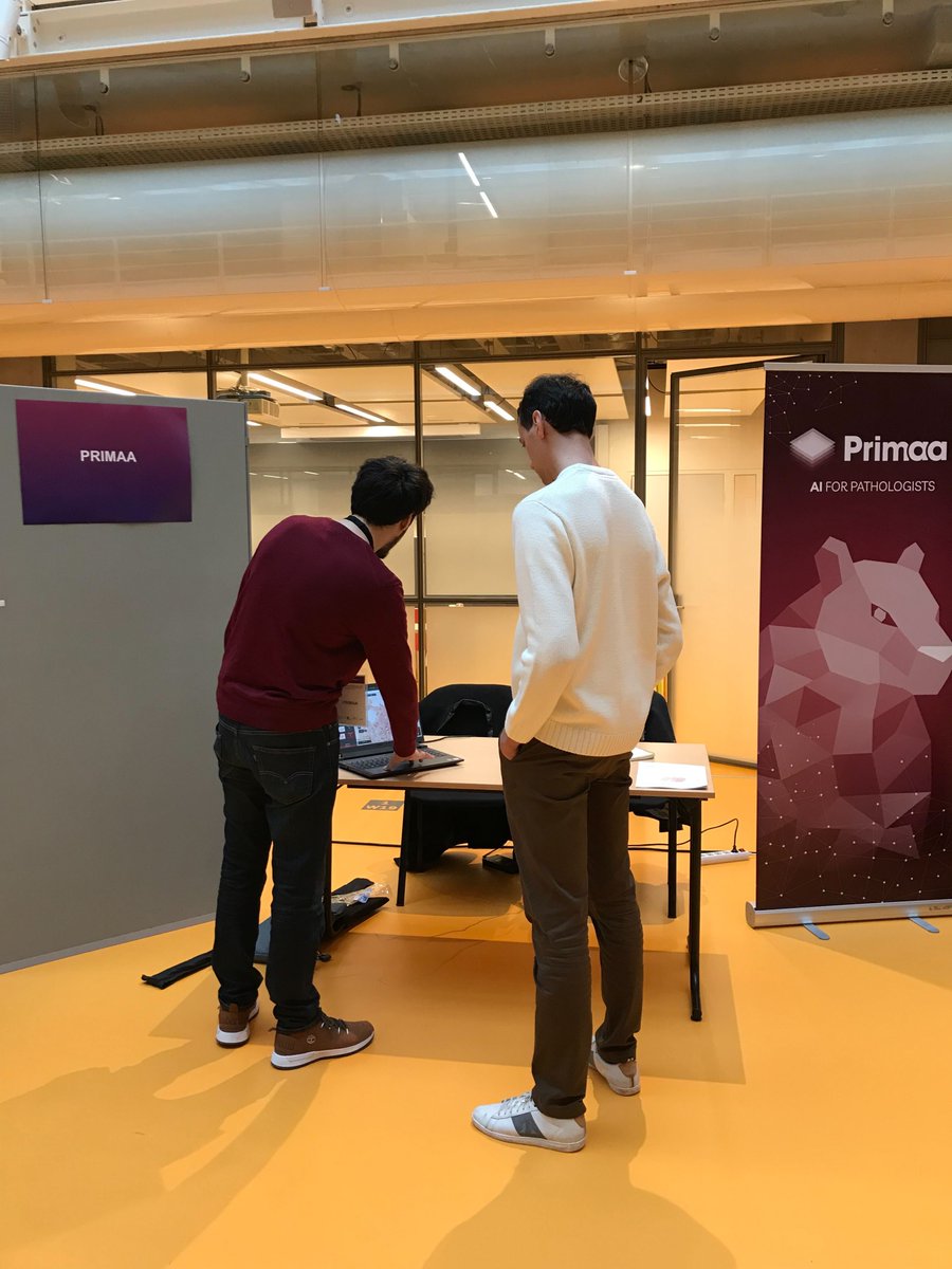 <a href="/PrimaaLab/">PrimaaLab</a>  attended the MVA forum at the ENS Paris-Saclay, one of the most prestigious master's programs in #AI🗣️
Our onsite specialists met many students and professionals. They had the opportunity to present our latest technological advances in the field of #DigitalPathology!