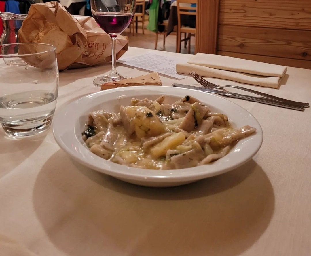 Saliinvetta's tweet photo. Pranzo Valtellinese 😍😍
📍 Clicca qui per la nostra recensione :
https://t.co/z3dPCeFPhf
#pizzoccheri #valgerola https://t.co/TMmbZYUm40