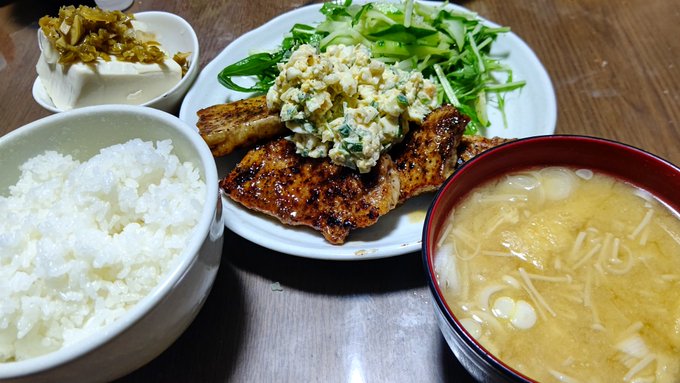 サメソテーいただきます、タルタルたっぷりおいしい 