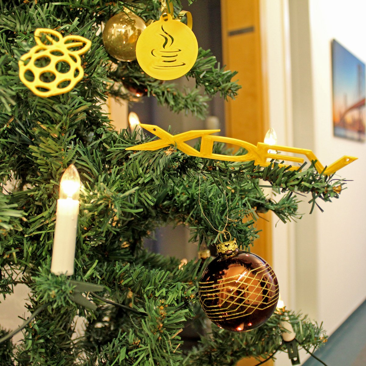 XDEVSoftware's tweet image. How do you like our Christmas tree ornaments? What logos are still missing? 🎄

#vaadin #raspberrypi #XDEVsoftware #3dprint @vaadin @Raspberry_Pi