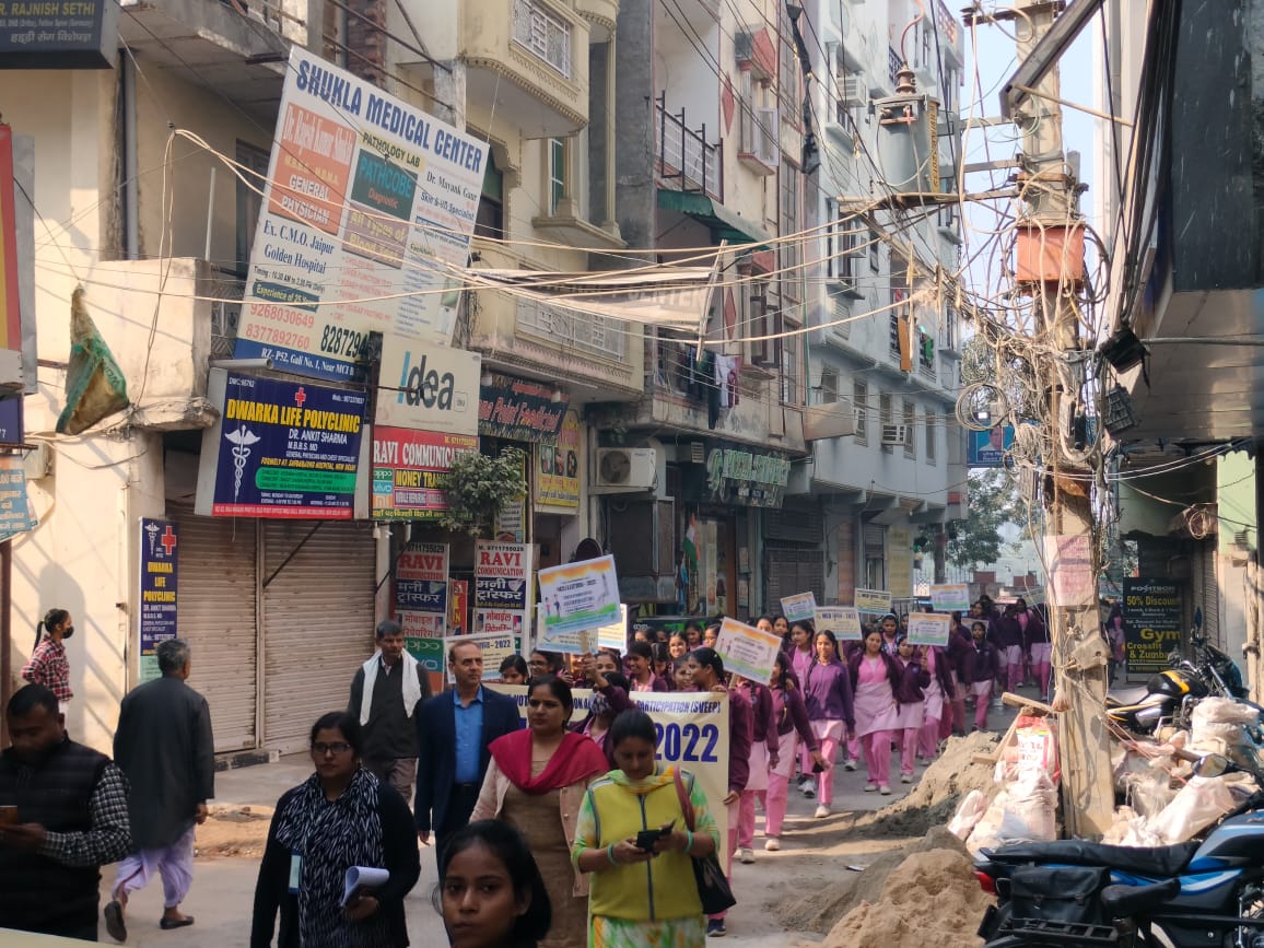 BIJWASAN2's tweet photo. Rally organised for awarness of MCD Election 04-12-2022 in AC-36 Bijwasan @CeodelhiOffice @DMSouthWest1 https://t.co/BZQOzFfKcI