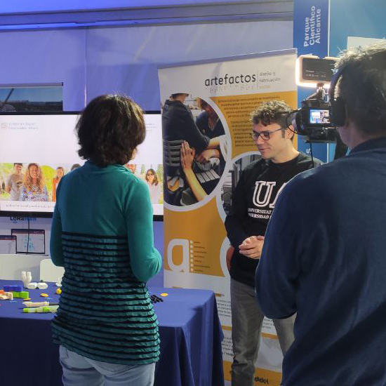 artefactos_org's tweet image. Today we explain how to transfer knowledge to improve the quality of life: #technology, #design &amp;amp; #innovation.
Go go go!
@UA_Universidad @EPSAlicante @alicanteayto #smartcity #diversidadfuncional #transferencia #productosdeapoyo #autonomía #Alicante #forum #empoderar #personas