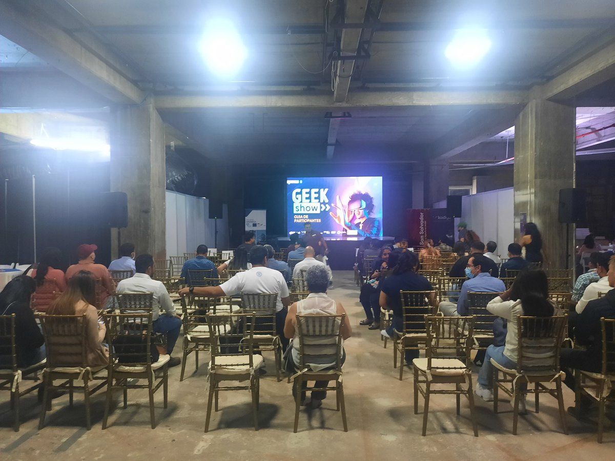 IxpaOng's tweet photo. Las empresas Tecnológicas son el futuro de El Salvador,
#PROESA
#Economíanaranja
#economiacircular
#economíaverde https://t.co/7wqDRnY6j7