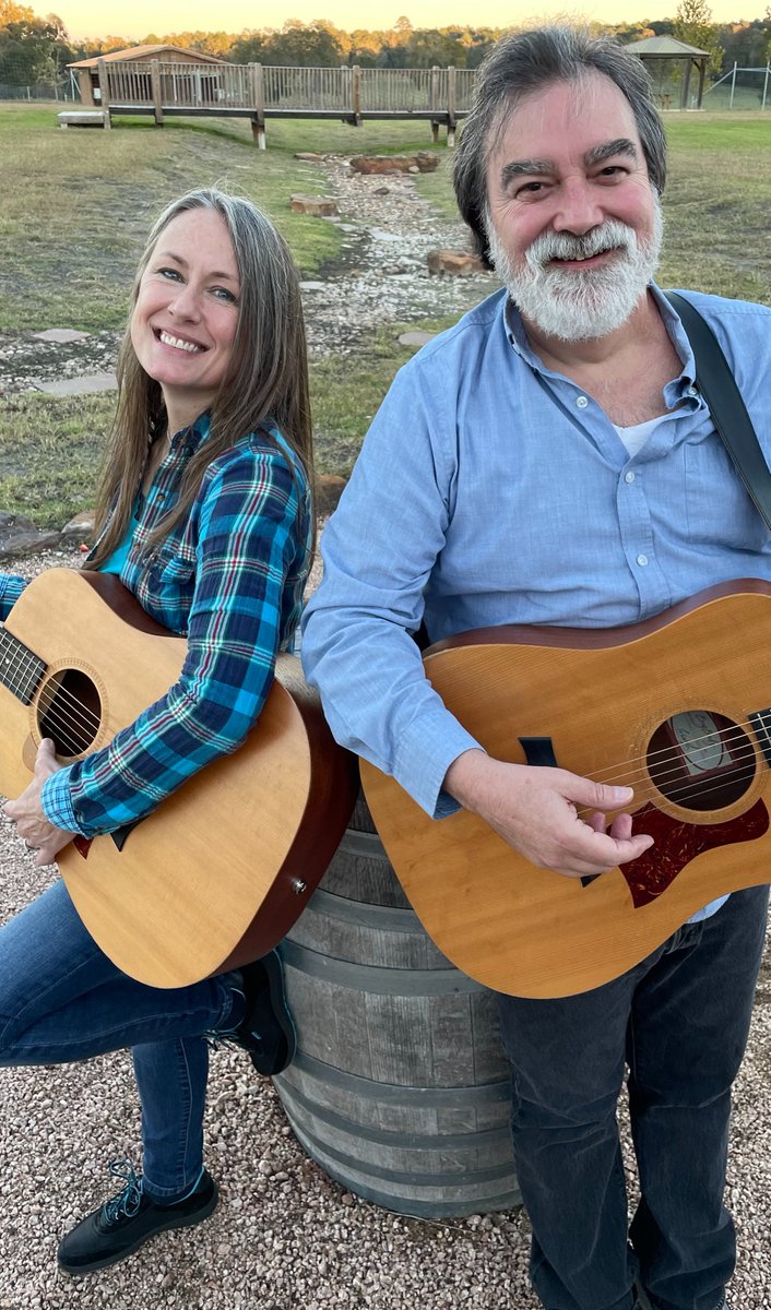 wscwinery's tweet photo. Live music at WSCW this weekend! Make plans to visit for an afternoon of award-winning Texas wine, live music and nature! And don't forget to check out the WSCW Store in our production room for a little Christmas shopping! For large parties, call 936-436-9050 to reserve a table. https://t.co/WquCRGU5On