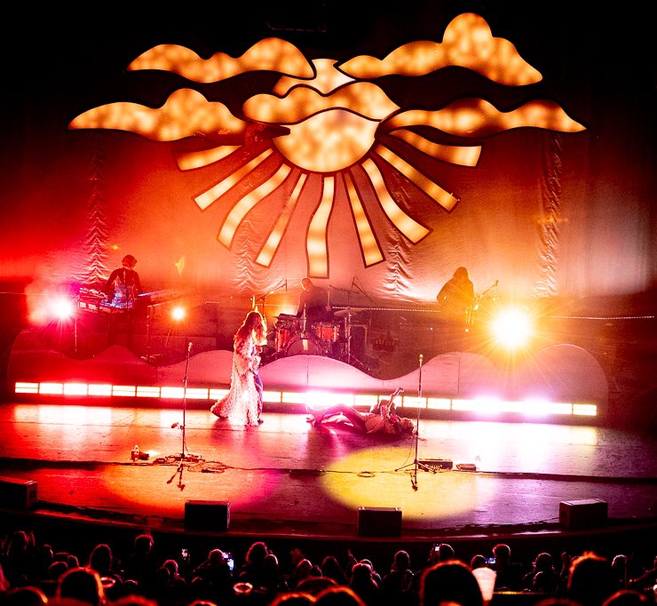 Good Ol’ Manchester! It was so lovely to be back in one of the greatest cities in the world. ❤️ Thank you for making it such a memorable night. The #Palomino tour rolls on… 🐎✨📸 Shirlaine Forrest
