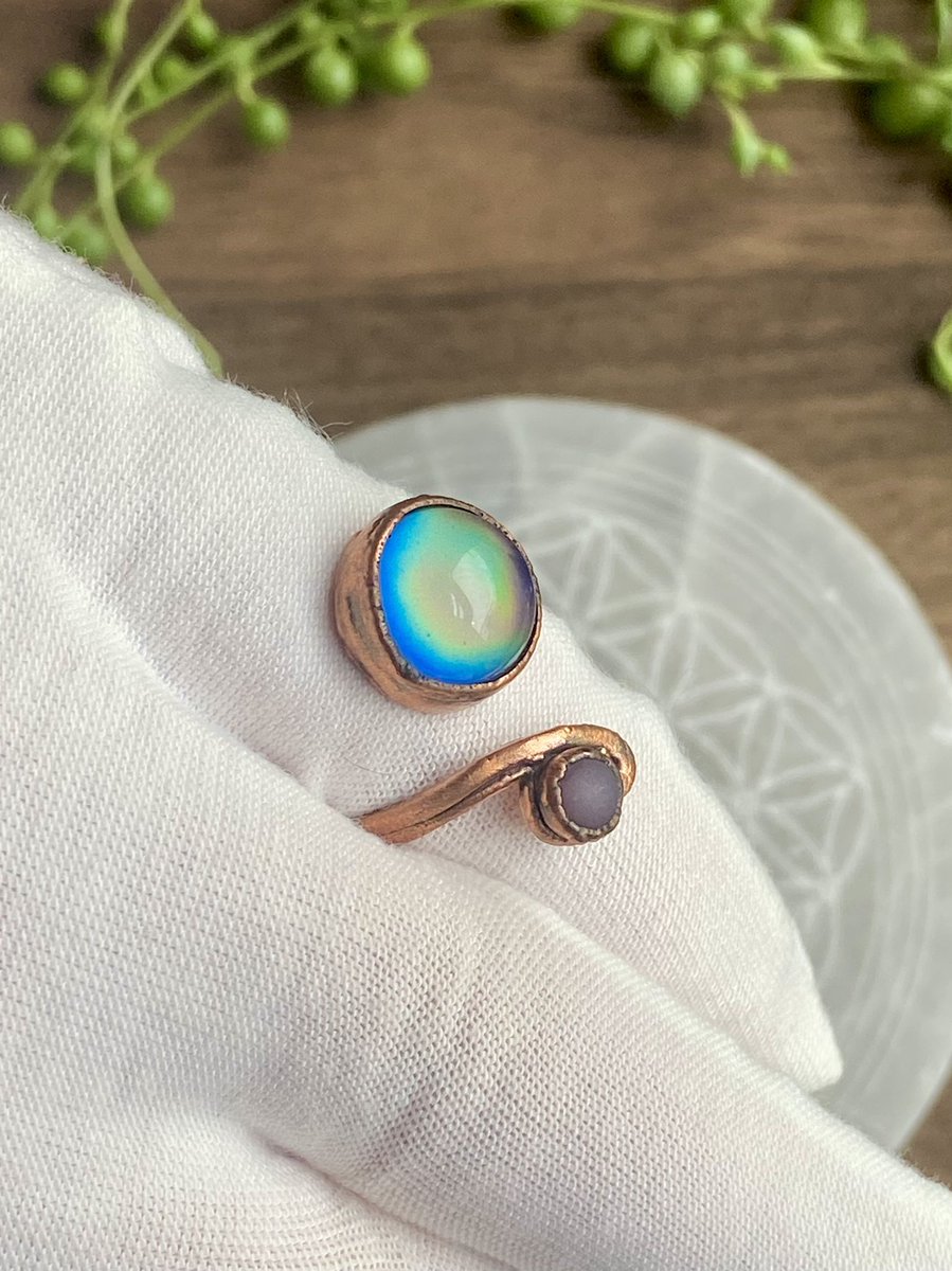 theSMITHST0NIAN's tweet photo. Only ONE rainbow mood with grape agate ring left🌈🫶

Adjustable size 5👇 https://t.co/o06KNJP8YU