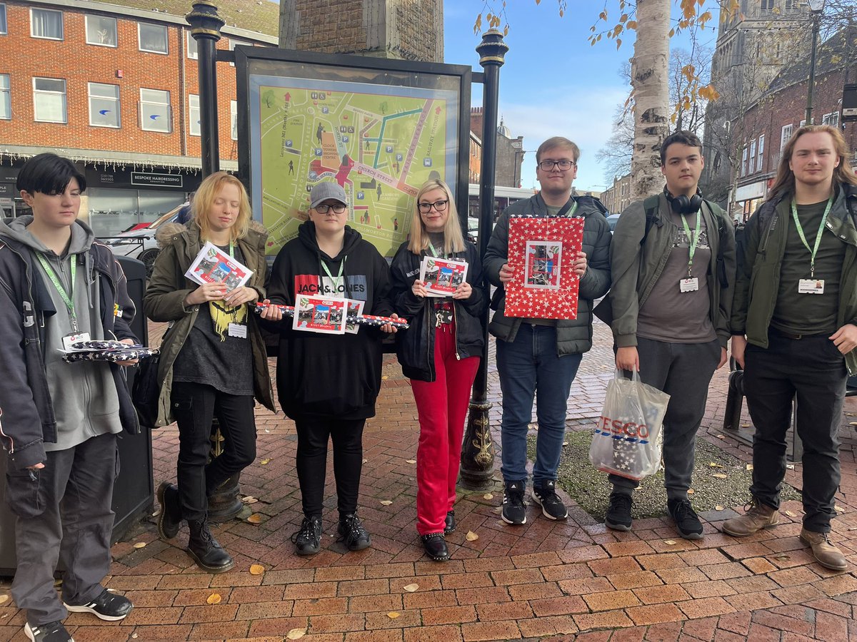 Casey Framps (@caseyframps) on Twitter photo It was a pleasure to accompany Rugby Team 202 on their Random Acts of Kindness trip yesterday, handing out gifts to children in the local town centre 👏 Christmas spirit is officially out!! <a href="/PrincesTrustWcg/">Princes Trust WCG</a> @PrincesTrust <a href="/PrincesRugby/">Princes Trust Rugby</a> It was a pleasure to accompany Rugby Team 202 on their Random Acts of Kindness trip yesterday, handing out gifts to children in the local town centre 👏 Christmas spirit is officially out!! <a href="/PrincesTrustWcg/">Princes Trust WCG</a> @PrincesTrust <a href="/PrincesRugby/">Princes Trust Rugby</a>