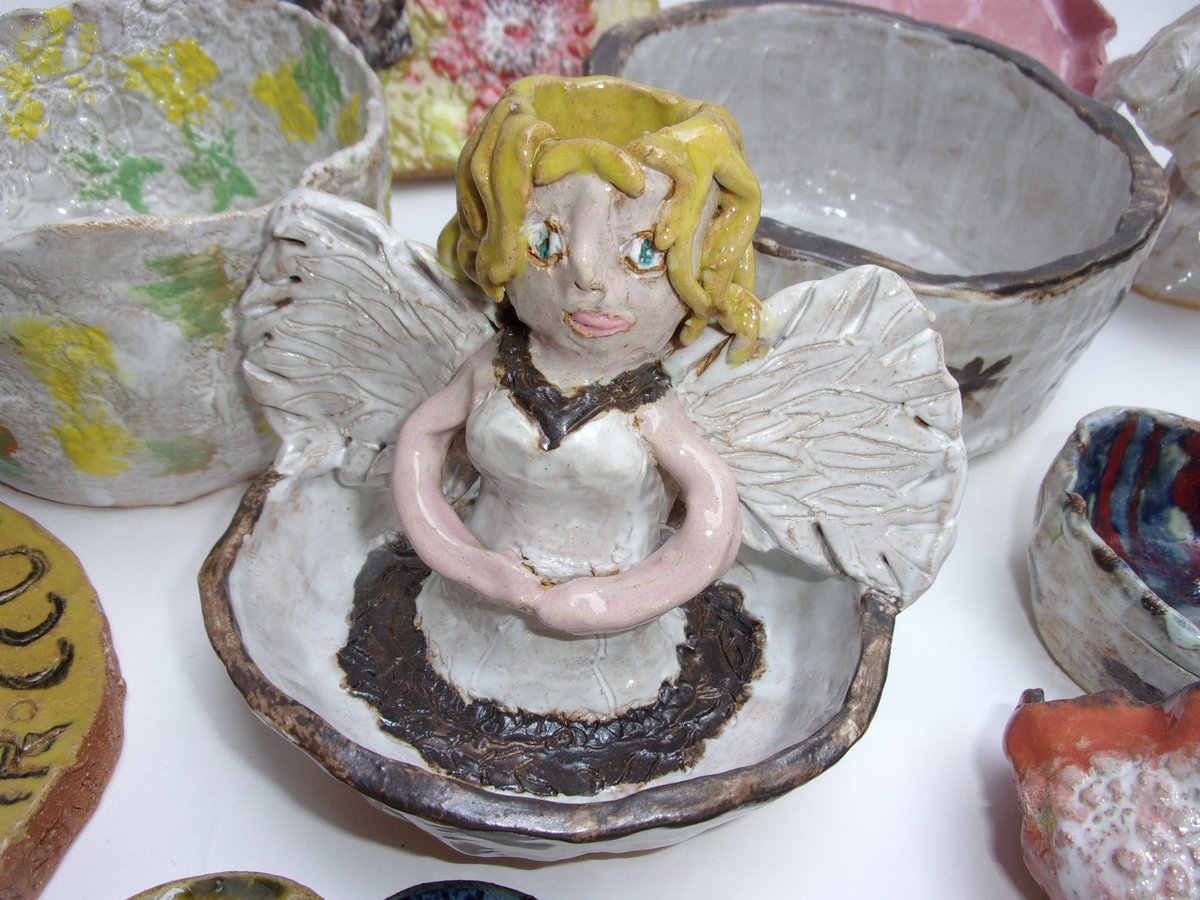 ConwyFusion's tweet photo. Fabulous ceramics created by C4W Confidently You Well women group with @PeaJayneRestall Well done all!
@LibbyDuo #CyfunoFusion @DiwylliantConwy https://t.co/LFNZAQwuQ6