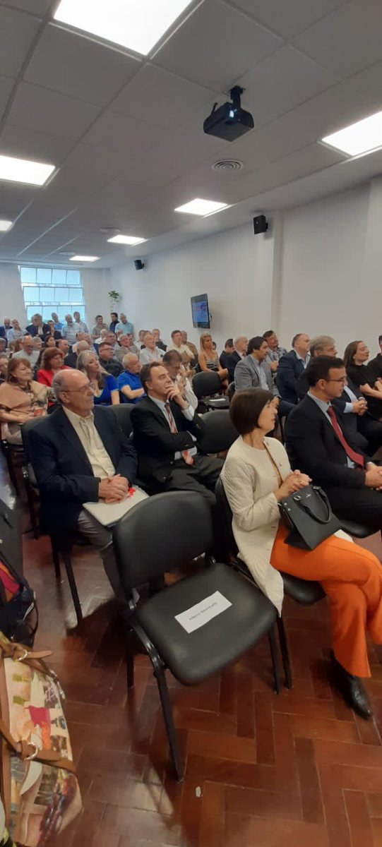 Fecofe_ltda's tweet photo. #Ahora
🔵 Estamos presentes en la Asamblea Anual Ordinaria de COOPERAR, desarrollada en el marco del 60° aniversario de esta gran confederación que representa a más de 70 entidades de segundo grado de todo el país. https://t.co/kUAdOxKsmi