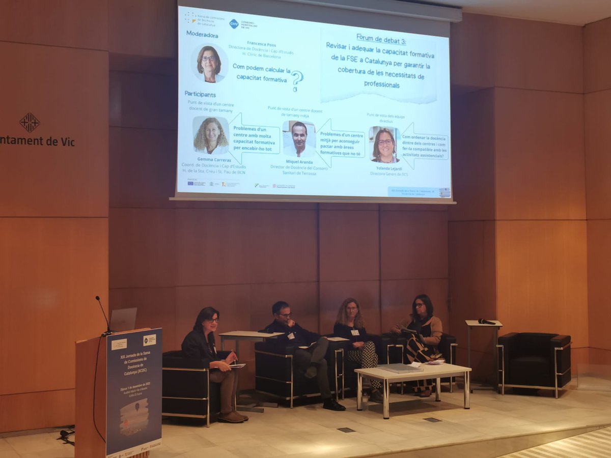 icscat's tweet photo. .@ylejardi, directora gerenta de l'ICS: "Estem formant gent de futur, que volem que es quedin a treballar amb nosaltres" a la 19a Jornada de la Xarxa de Comissions de Docència de Catalunya
#XCDC #residents #JornadaDocència #XCDC #FormacióSanitàriaEspecialitzada
@ResidentsCHV https://t.co/56KOllkAAc