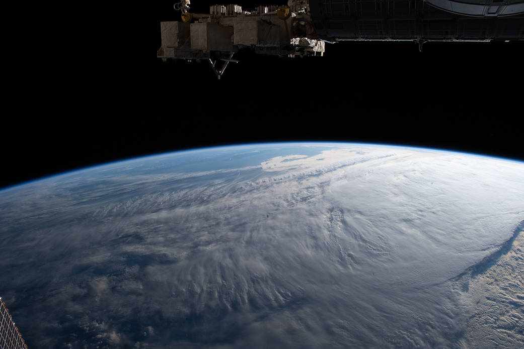 engineers_feeds's tweet photo. Space fact:

The temperature in space is close to absolute zero.

PS Absolute zero is the lowest limit of the thermodynamic temperature scale, a state when enthalpy and entropy of a cooled ideal gas reach their minimum value, taken as zero kelvins 0 K (−273.15 °C; −459.67 °F). https://t.co/f1C3RoAsnl