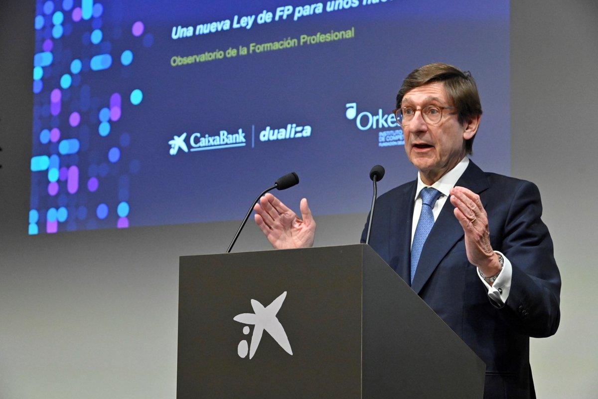 caixabank_cat's tweet photo. José Ignacio Goirigolzarri, president de CaixaBank, destaca que formació és sinònim d'ocupabilitat i, per tant, de treball, el principal factor de cohesió social. #InformeAnualFP de @CABK_Dualiza https://t.co/Hrjx2s3nRG