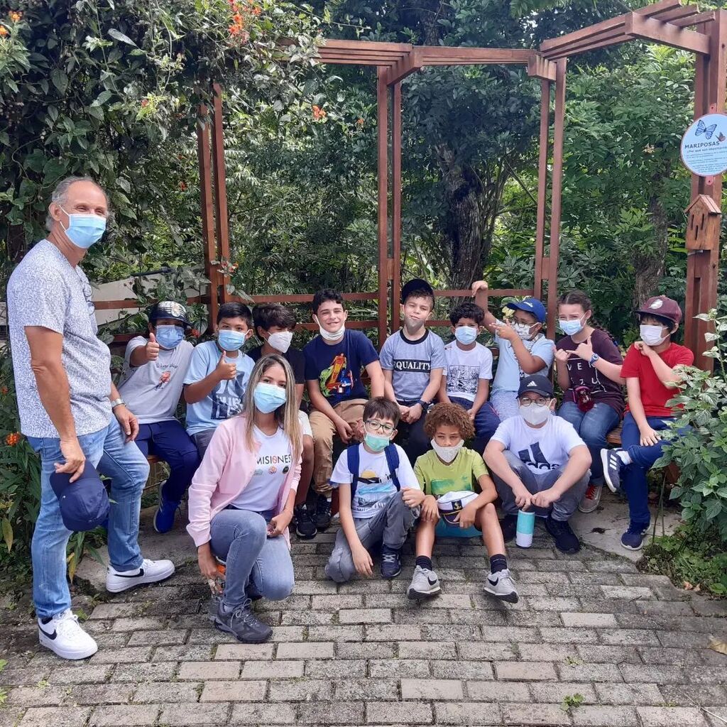 CultivandoLazos's tweet photo. Uno de los objetivos durante la formación de Líderes del Cambio Climático fue conectar a nuestros niños del @colfracaracas con la naturaleza, mostrando las maravillas naturales que podemos contemplar y preservar en nuestras ciudades. Esta maravillosa experiencia se realizó e… https://t.co/1v02FLJdpw