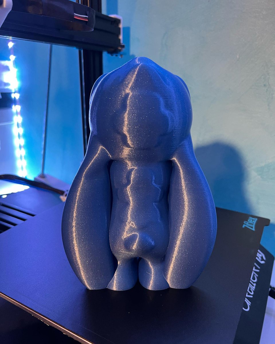 Zimple3D's tweet photo. Repost from @otoon_3dprint
🖨️ 3D Printer : @artillery3dofficial sidewinder X1
🧵 Filament : @sovb3d bleu nacré alumine
🛏️ Build plate: @zimple3d #Ziflex
#ziflex #zimple #3d #3dprinting #printer #3dprinter #impression3d #fdm #fff #filament #silk #PLA #repost #stitch https://t.co/bIiiGGeZxp