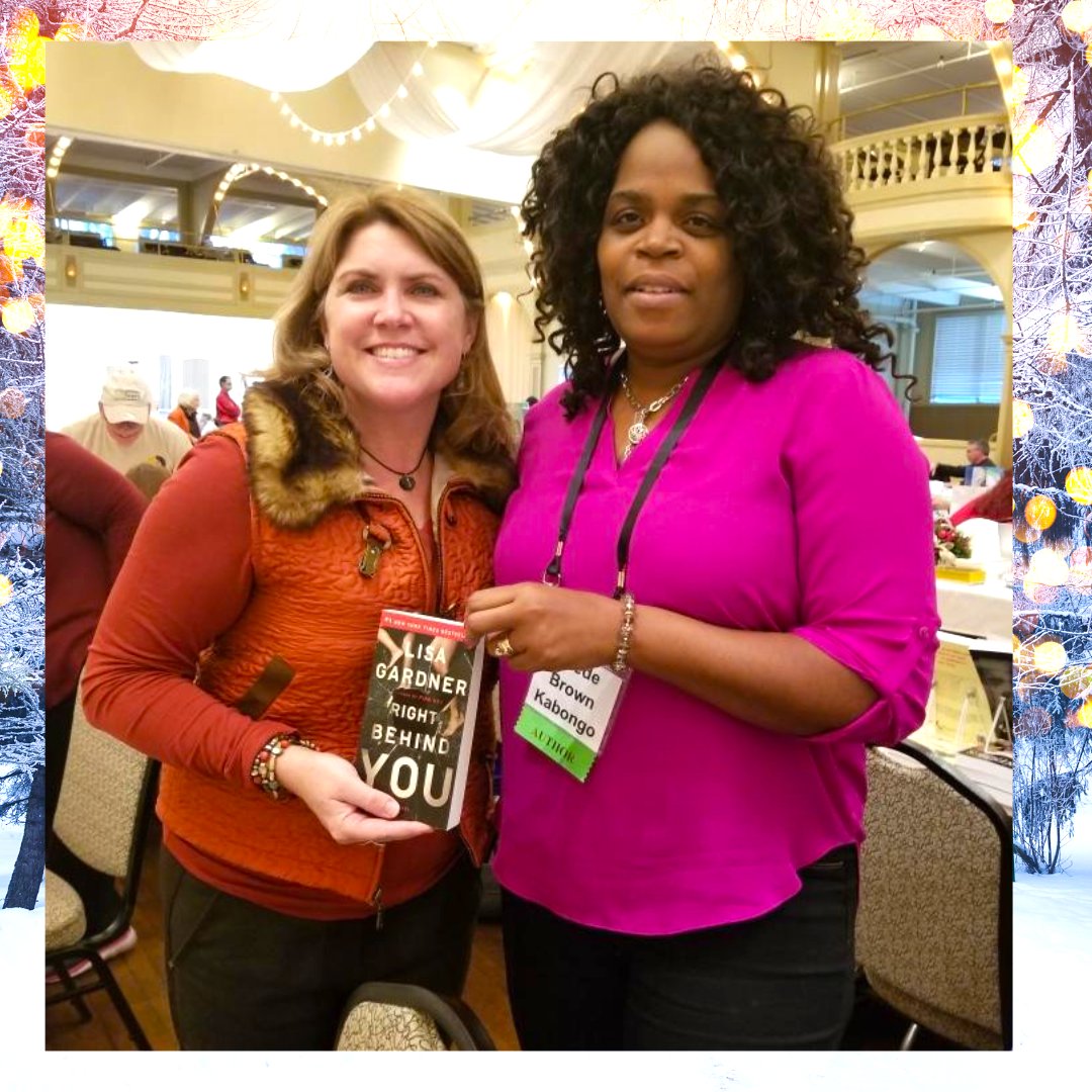 gkabongo's tweet photo. Favorite fan girl moment with Lisa Gardner at the 2018 Association of Rhode Island Authors Expo where she received a Lifetime Achievement Award. #throwbackthursday #authorlife https://t.co/HM35VLaqGw