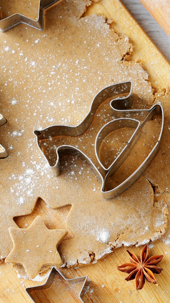 Poulhobj's tweet photo. On y est, la #saison des #biscuits de #Noël est officiellement ouverte ! 🎄🦌⭐️

#HelloDecember #1erdecembre #christmas #christmasiscoming #Alimentation #christmasvibes #madeinbenin #benin https://t.co/oiRu7QqFdc