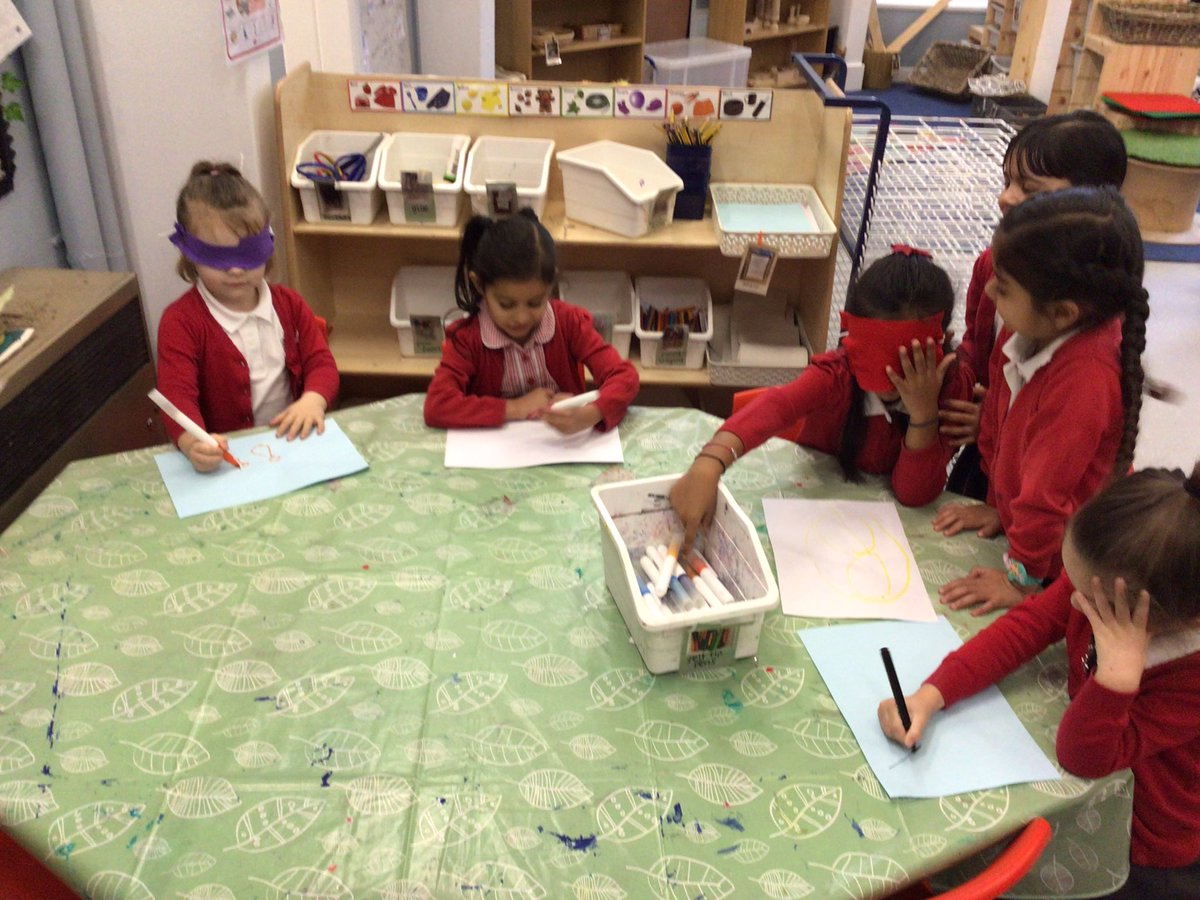 MrLorgatKMPA's tweet photo. We have been looking at what it would be like to not be able to complete tasks. We found it was difficult but with support from friends things can be a bit more easier. #notalldisabilitiesarevisable @MrsClarkeKMPA @miss_boweKMPA @kestrelmead https://t.co/pJ4KPS4Wlb