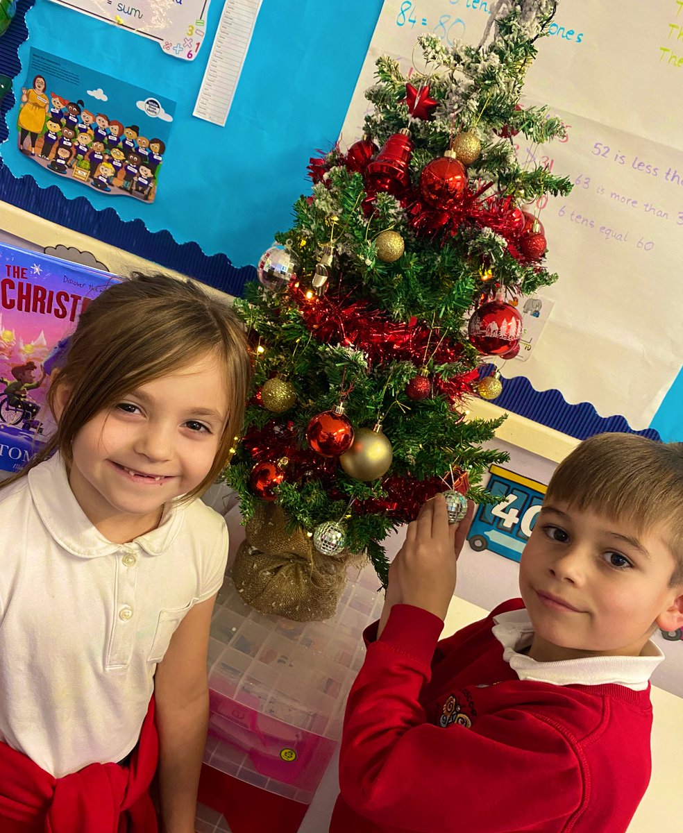 roscoeprimary3's tweet photo. It’s beginning to look a lot like Christmas 🎄 https://t.co/QFsGFYWfw8