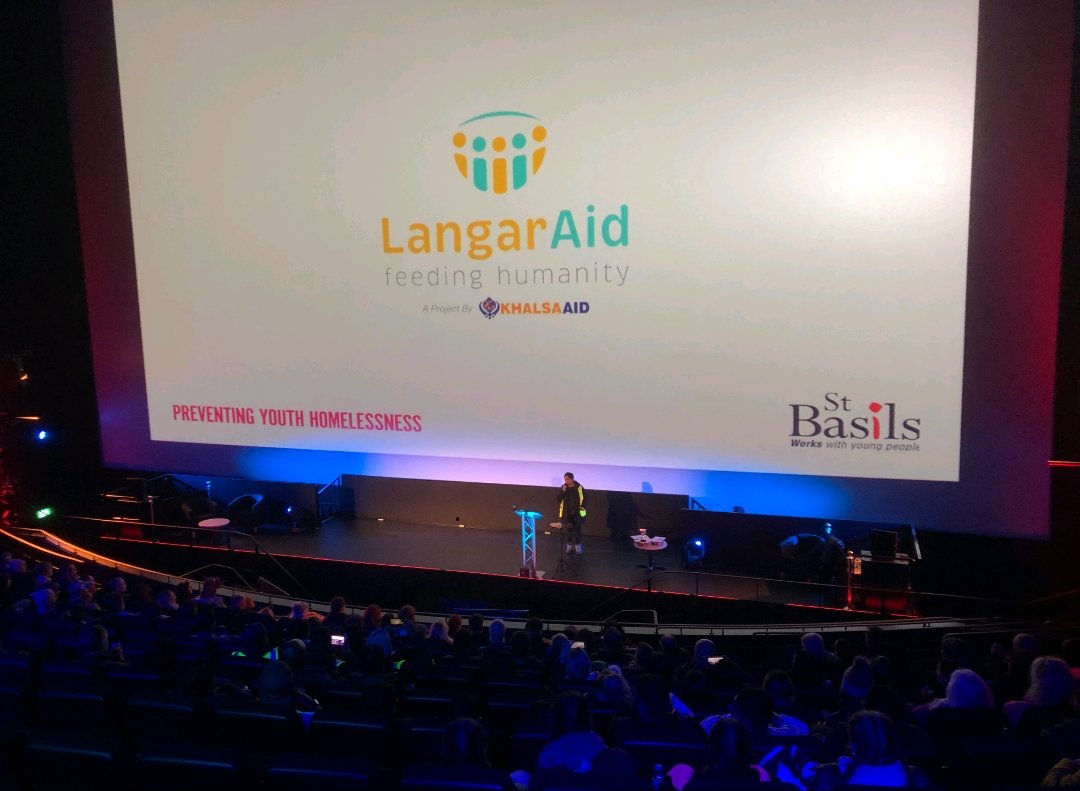 LangarAid's tweet photo. Working together to support the youth & prevent #homelessness
Langar Aid has been supporting @StBasilsCharity #Sleepouts for the past five years, where they raise awareness about #youngpeople being homeless.
Well done to everyone who took part in the #Birmingham Sleepout πͺπΌ https://t.co/pJCfHwOnfj