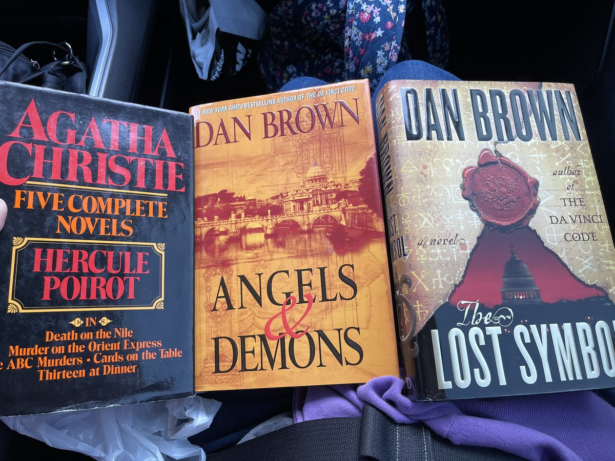 pharmilf's tweet photo. goodwill finds #yaaaaasss https://t.co/i1VzBugY3F