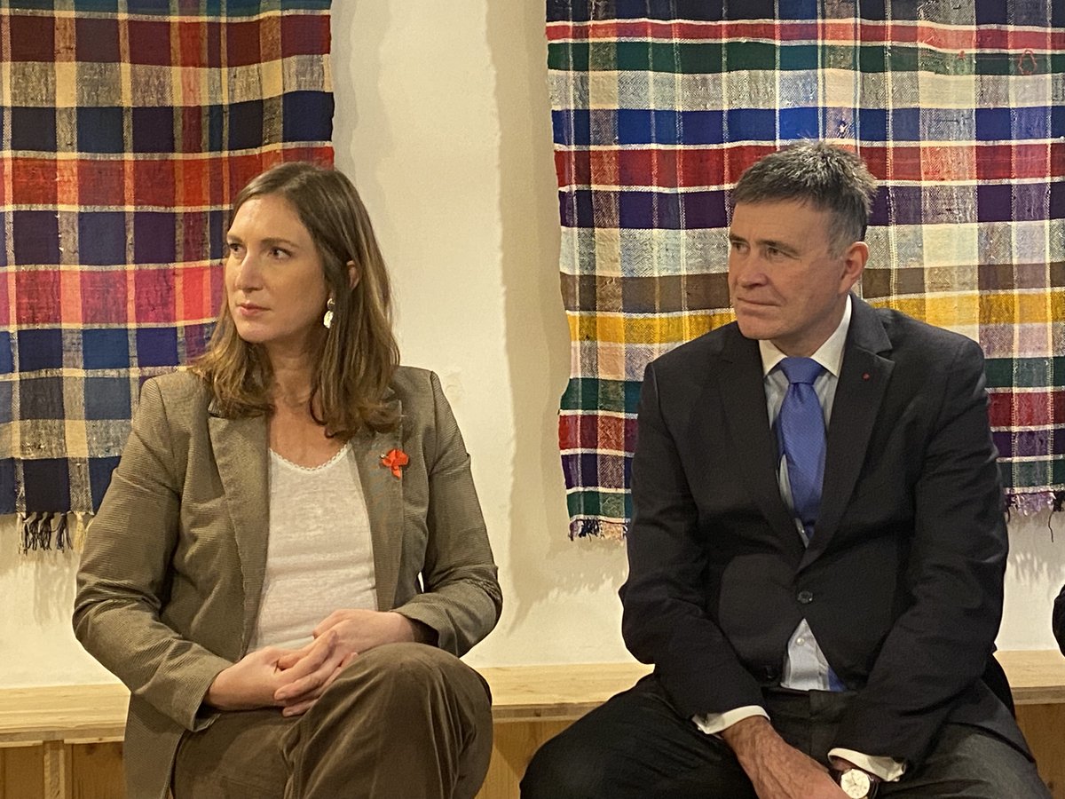 Prof. Frank Bournois (@bournois) on Twitter photo Fier dâavoir pu dĂ©couvrir, en compagnie de la ministre <a href="/CGrandjean_/">Carole Grandjean</a> l'entreprise ALENVI, pour nous prĂ©senter leur approche RH
innovante centrĂ©e sur lâhumain et le lien social. ALENVI a Ă©tĂ© interrogĂ©e dans
le cadre du nouveau livre blanc ESCP sur l'#emploi et les #compĂ©tences. Fier dâavoir pu dĂ©couvrir, en compagnie de la ministre <a href="/CGrandjean_/">Carole Grandjean</a> l'entreprise ALENVI, pour nous prĂ©senter leur approche RH
innovante centrĂ©e sur lâhumain et le lien social. ALENVI a Ă©tĂ© interrogĂ©e dans
le cadre du nouveau livre blanc ESCP sur l'#emploi et les #compétences.