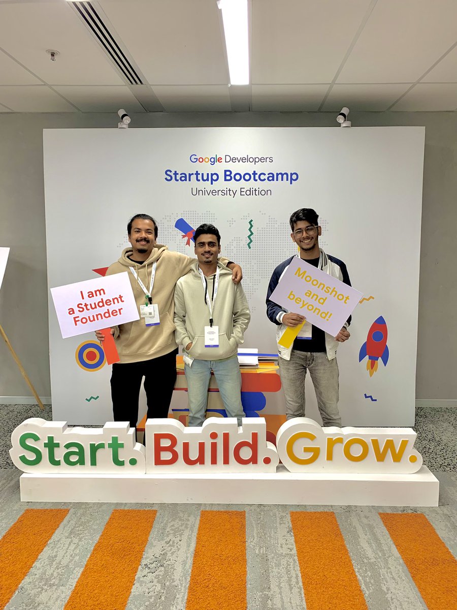 raysummee's tweet photo. Hey, We the Agriculture startup: Somadhan got selected in Google Developers Startup Bootcamp at Google office at Hyderabad. 

 #startup #google #agriculture #StartBuildGrow @GoogleDevsIN https://t.co/jHwxRcNoKH