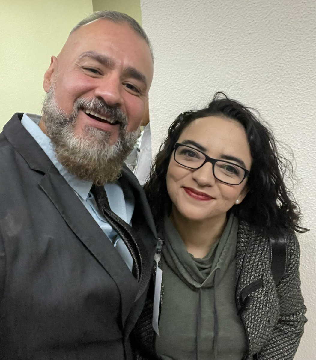 mtro_guerrero's tweet photo. Un gran cierre de año con tanta bondad que se viene en el 2023! Feliz de ver con mucho cariño a mi familia de CIIDE! #VColoquioInvestigaciónInnovación #CIIDE @SEED_Dgo https://t.co/UXsvL87edl