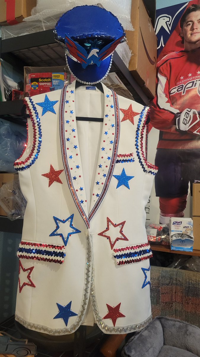 kreweducaps's tweet photo. Keep an eye out for me and @collettenope at the @Capitals vs @SeattleKraken game tonight. We're in the second row behind the bench, you won't be able to miss us in all our sparkly,  New Orleans style, superfan glory.

#ALLCAPS https://t.co/xrYRzEdMyq