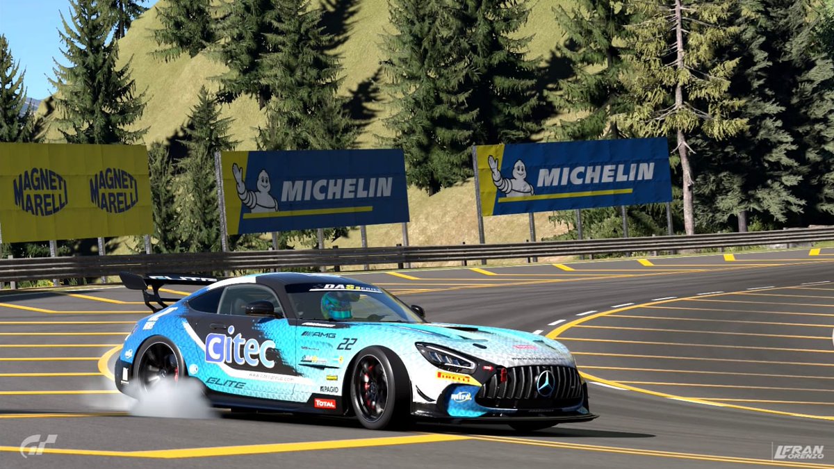 N2_eSports's tweet photo. 🏁🟡 | !GUERRA DE CAMPEONES!
🏆 | #DASROC
⏱️ | 23:00
🏎 | Mercedes AMG Black Series
🕹 | @Jos3ma_Espinosa + @_xBavic
👨🎨 | @kokodavila1
📷 | @GTS92_Fran9
📍 | Trial Mountain
🎥 | https://t.co/6Ddb0iymtX
https://t.co/uw688A9xBn
https://t.co/VklaysbZ2v
#GTS92 #GT7 https://t.co/VRufExC5rQ